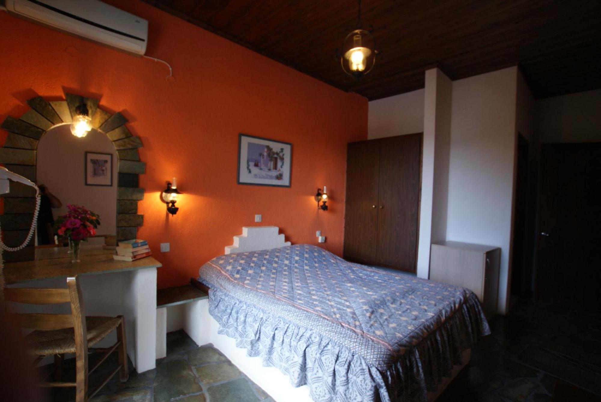 Paradise Hotel Патитири Стая снимка