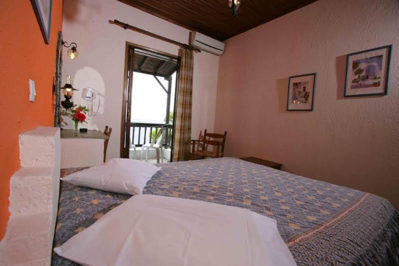 Paradise Hotel Патитири Екстериор снимка