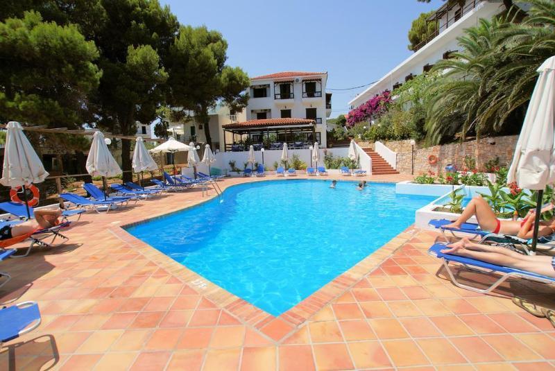Paradise Hotel Патитири Екстериор снимка